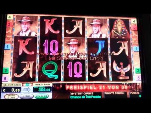 Book of Ra Deluxe 4×3 Forscher in den Freispielen.